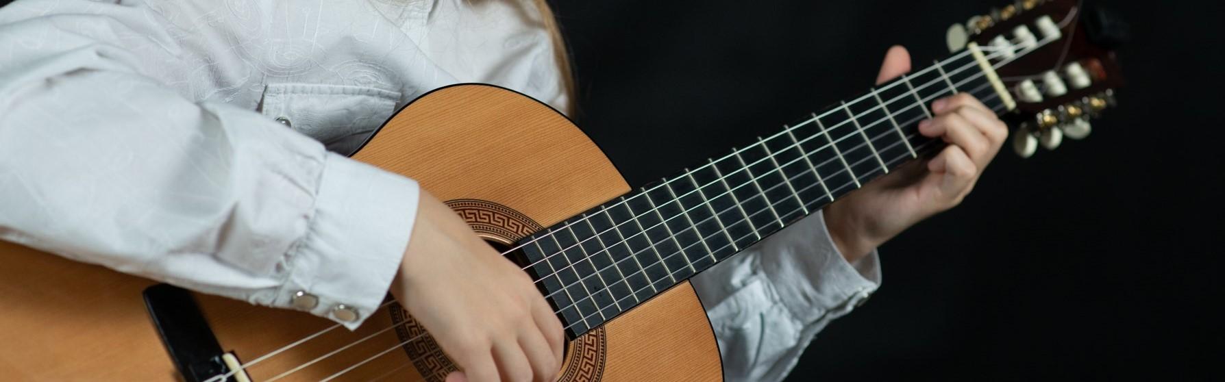 YAMAHA Guitar Course (gitara klasyczna od 8. r.ż.)